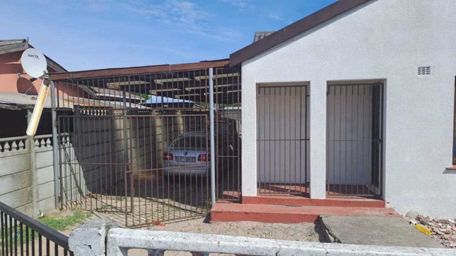  Bedroom Property for Sale in Bishop Lavis Western Cape